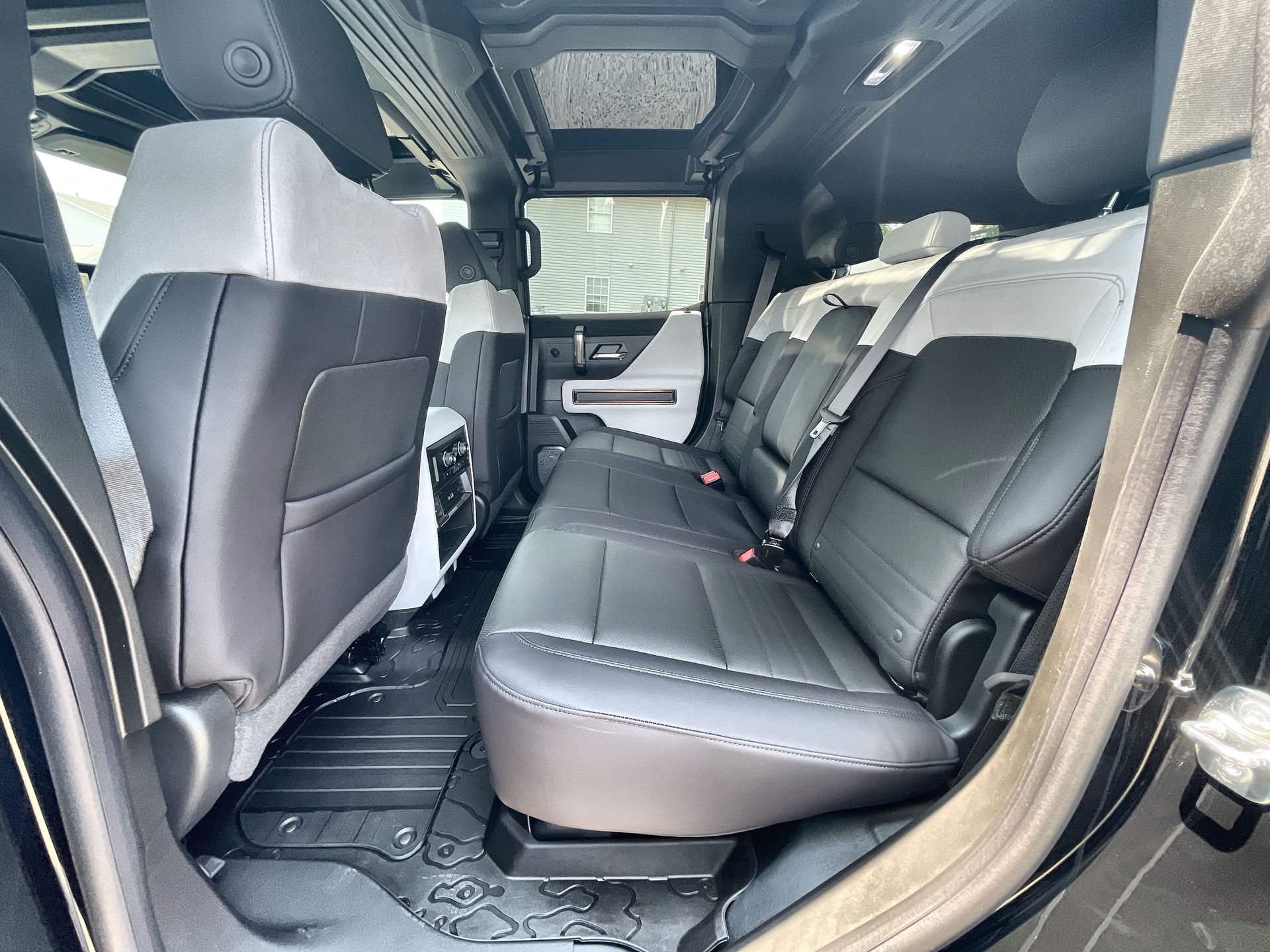 2025 GMC HUMMER EV 2X - Photo 59