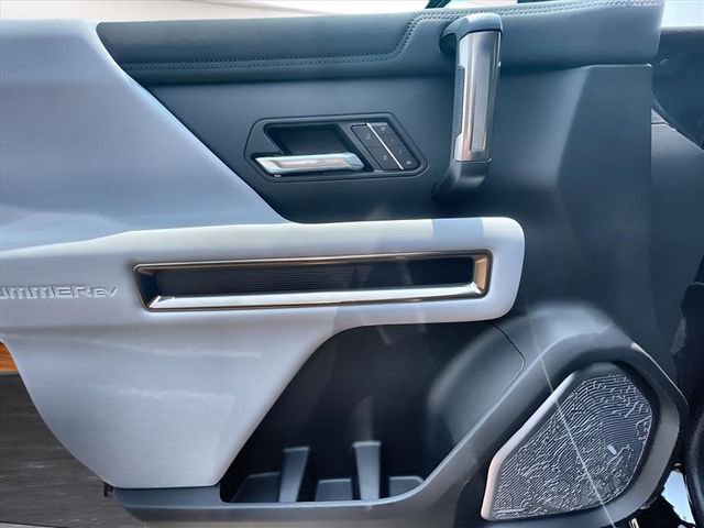 2025 GMC HUMMER EV 2X - Photo 22