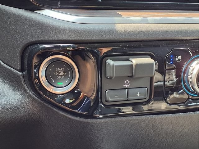 2026 GMC Sierra 1500 SLT - Photo 9