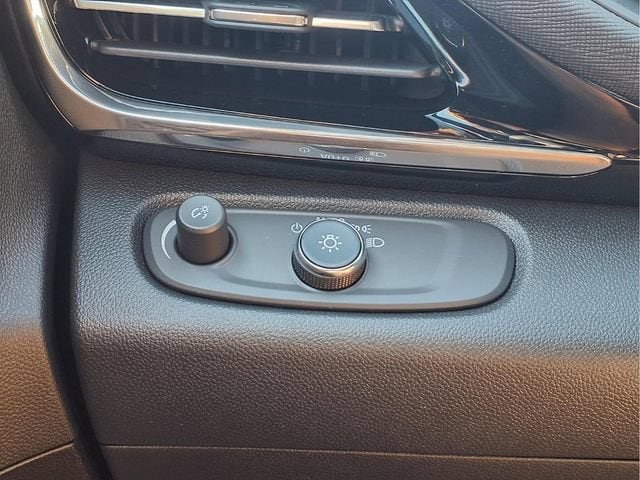 2026 Buick Envista Sport Touring - Photo 10