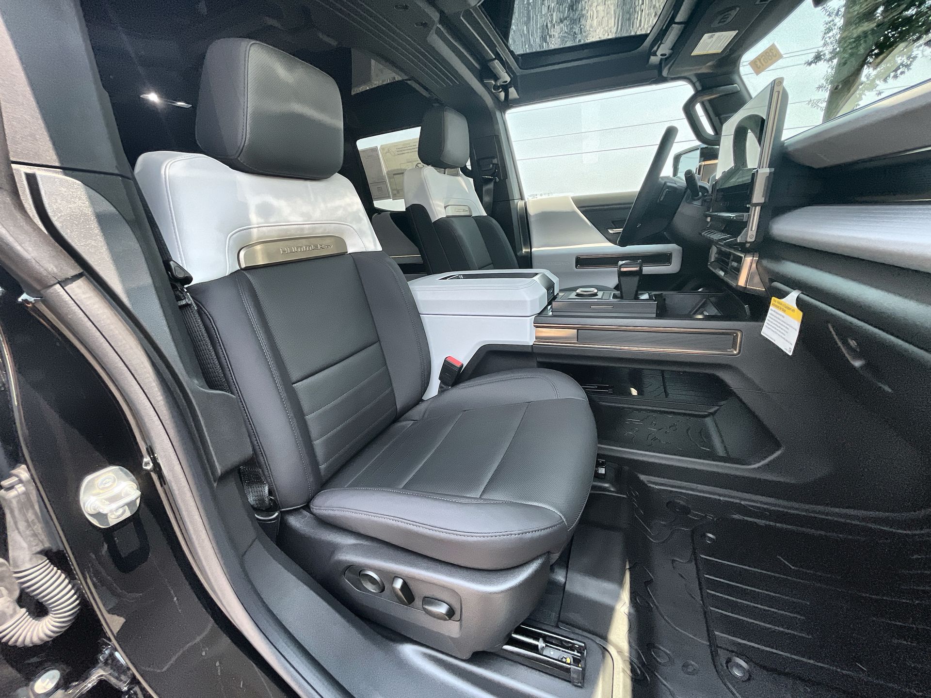 2025 GMC HUMMER EV 2X - Photo 62