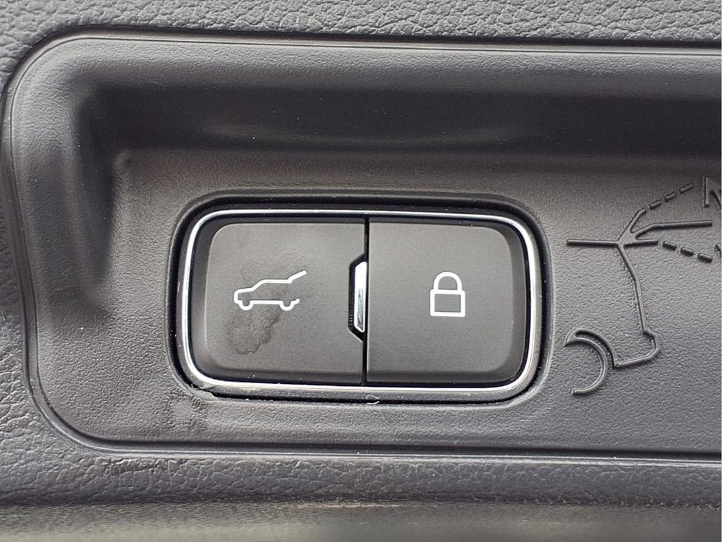 2025 Ford Explorer ST - Photo 27