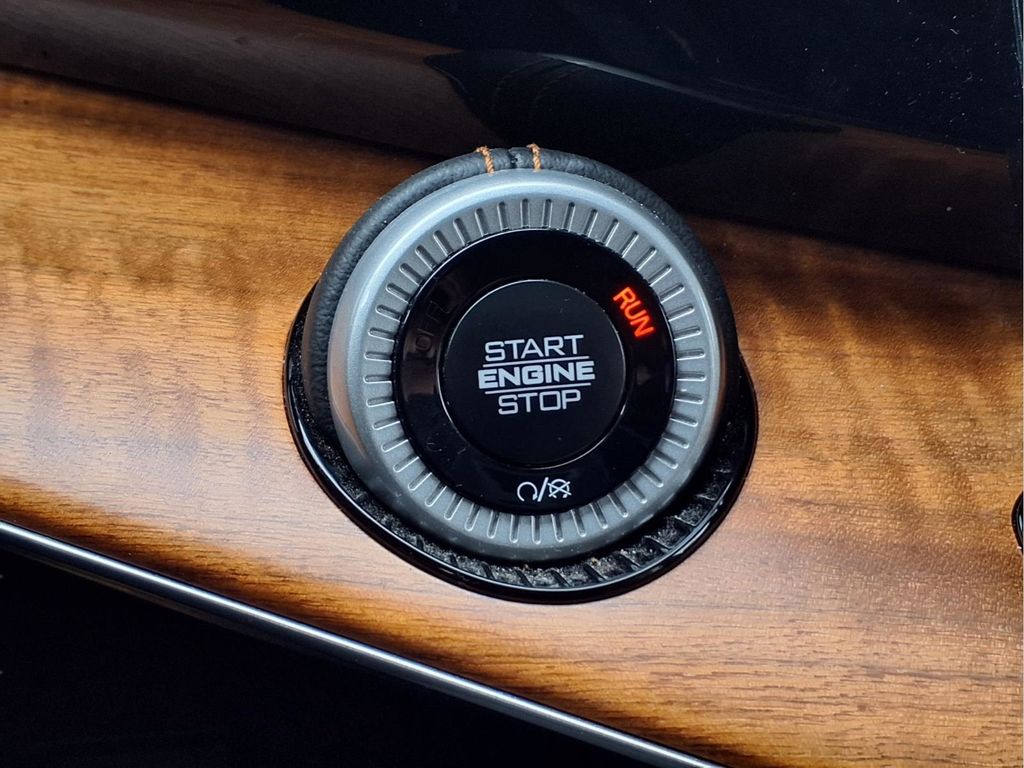 2024 Jeep Grand Wagoneer L Series III - Photo 11
