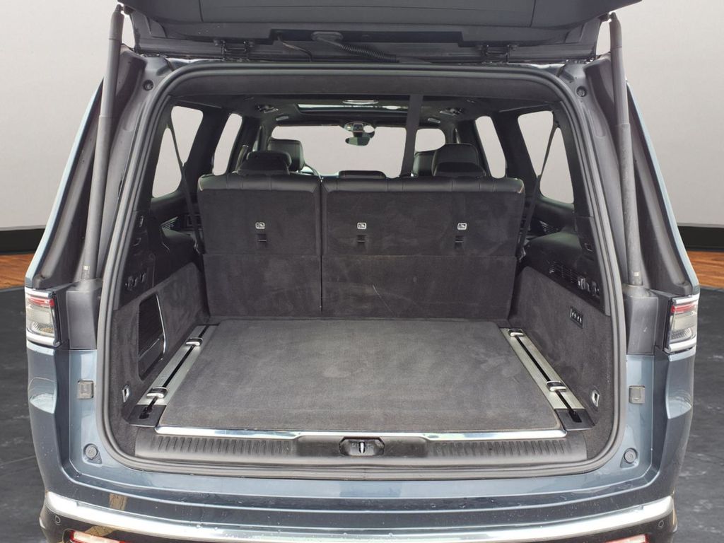 2024 Jeep Grand Wagoneer L Series III - Photo 29