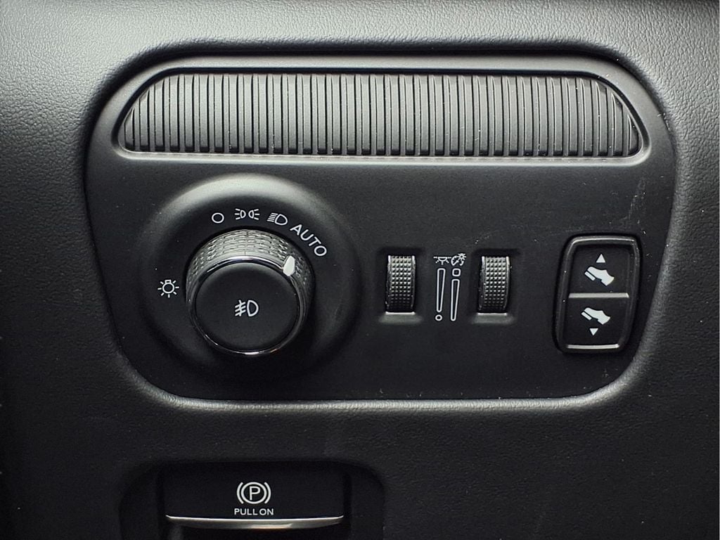 2024 Jeep Grand Wagoneer L Series III - Photo 12