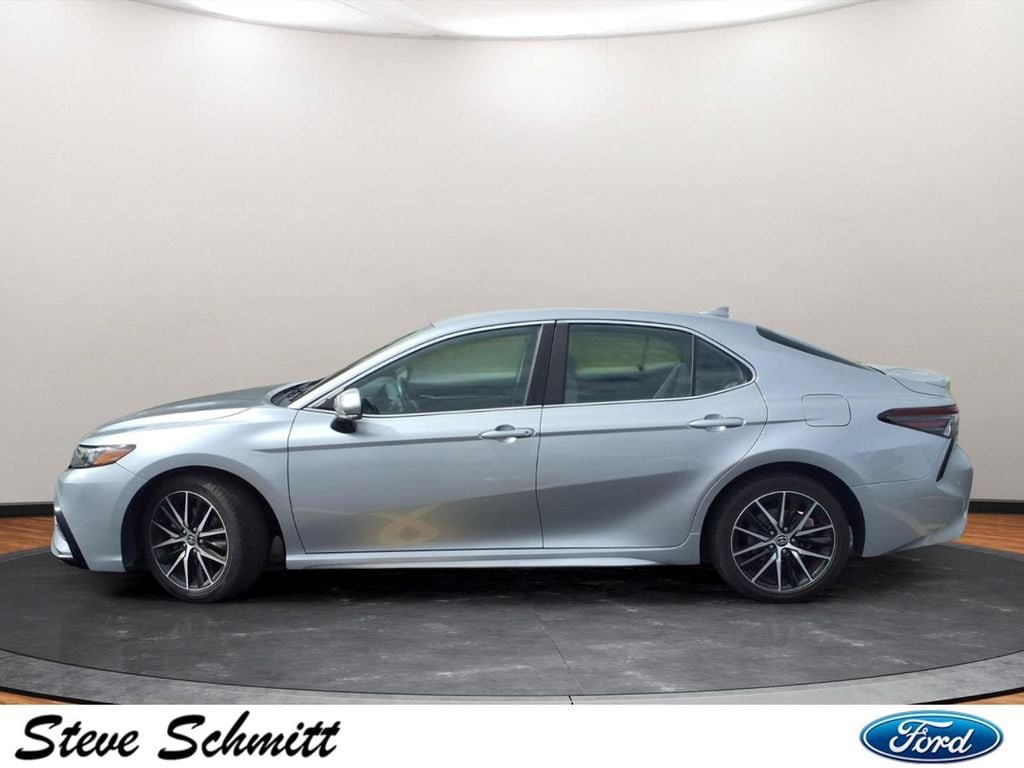Used 2023 Toyota Camry SE Sedan