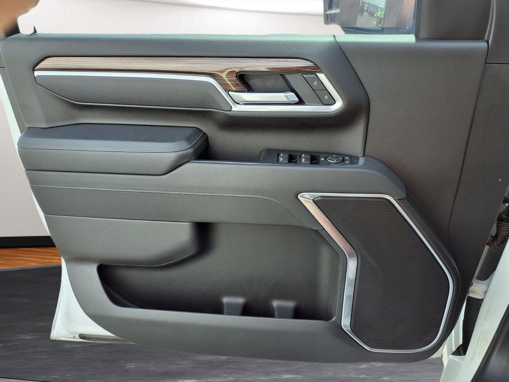 2025 Chevrolet Silverado 2500HD LT - Photo 14