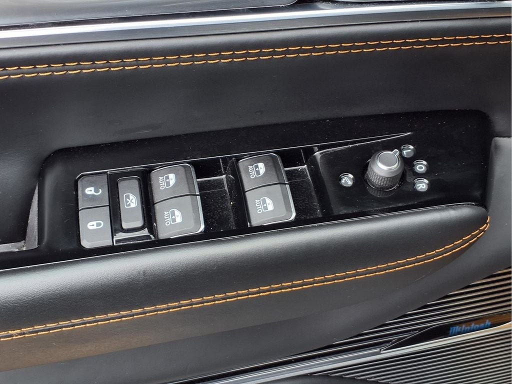 2024 Jeep Grand Wagoneer L Series III - Photo 19