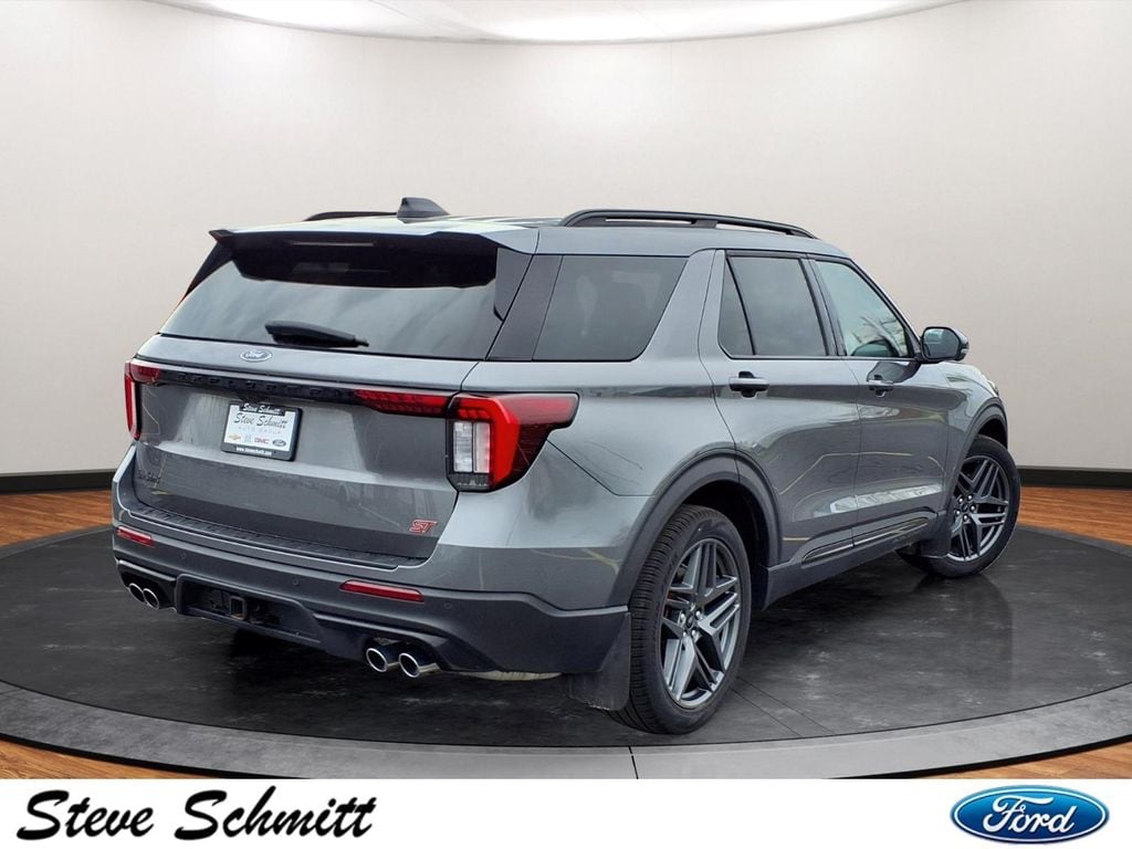 2025 Ford Explorer ST - Photo 30