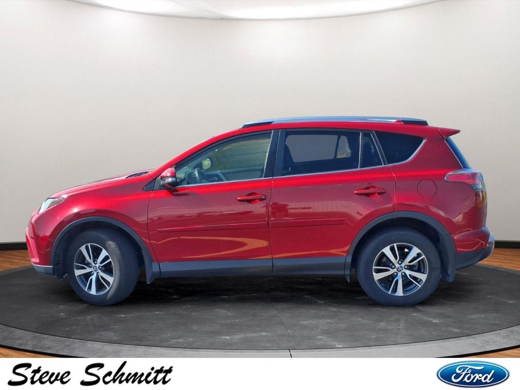 Used 2017 Toyota RAV4 XLE with VIN JTMRFREV6HJ167001 for sale in Litchfield, IL