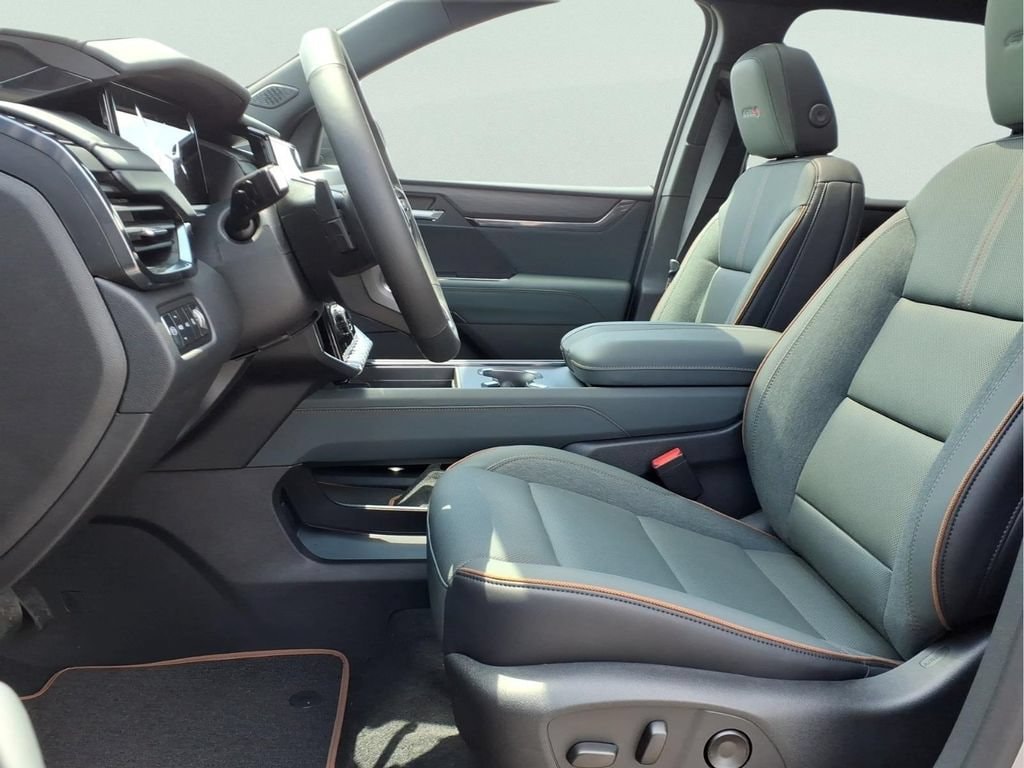 2026 GMC Acadia AT4 - Photo 16