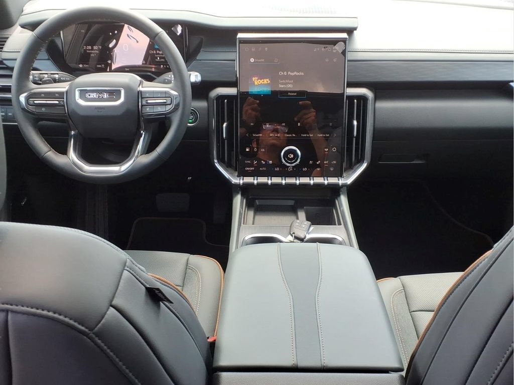 2026 GMC Acadia AT4 - Photo 7