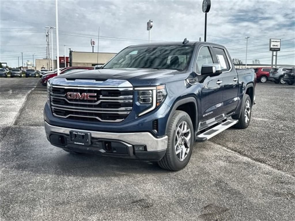 Used 2022 GMC Sierra 1500 SLT Truck Crew Cab