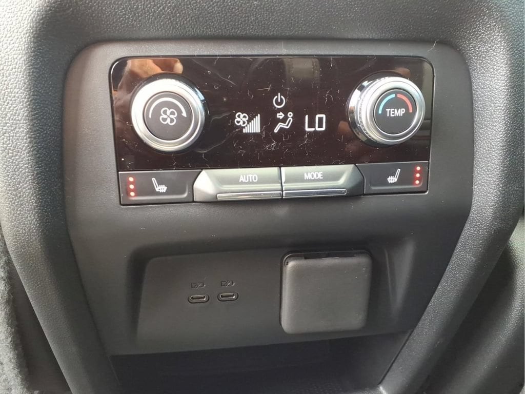 2026 GMC Acadia AT4 - Photo 18