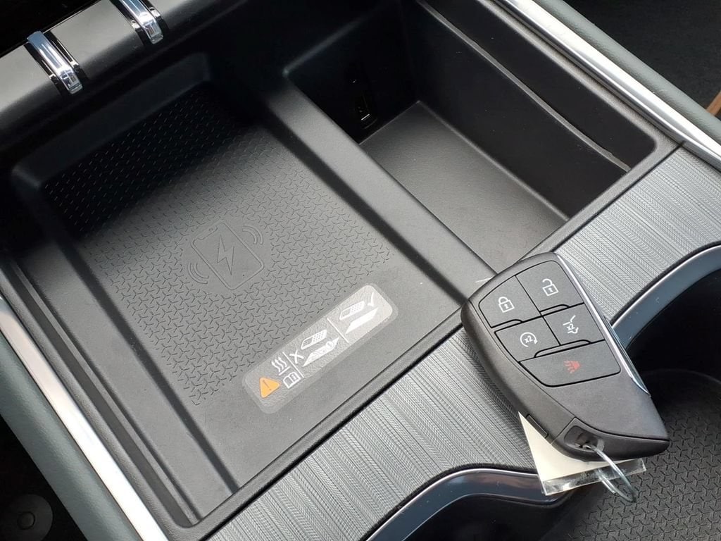2026 GMC Acadia AT4 - Photo 11