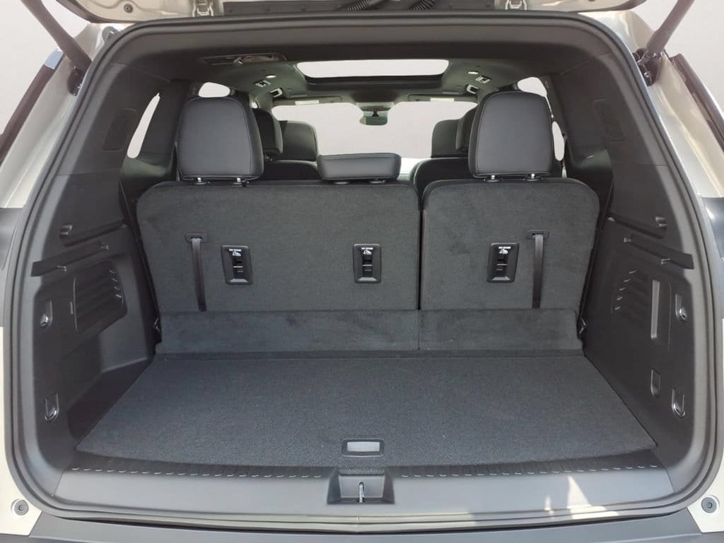 2026 GMC Acadia AT4 - Photo 19