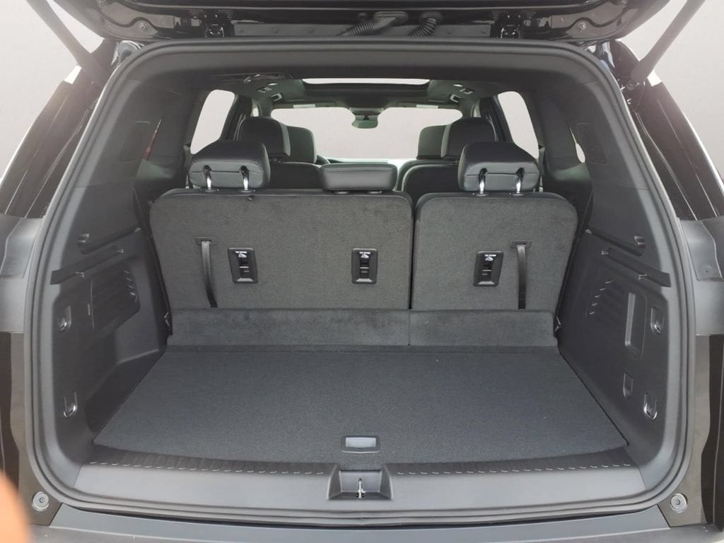 2026 GMC Acadia AT4 - Photo 21