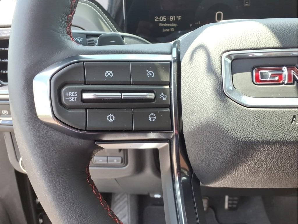 2026 GMC Yukon AT4 Ultimate - Photo 12