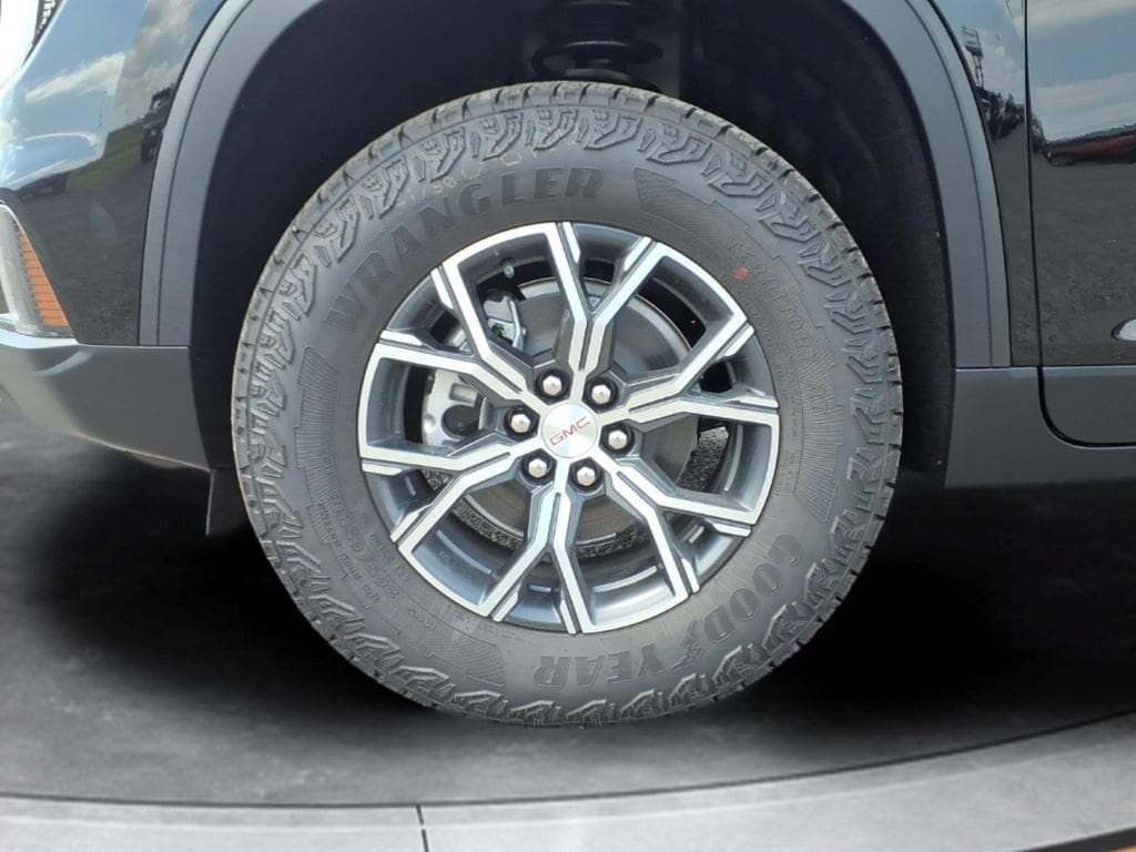 2026 GMC Acadia AT4 - Photo 4