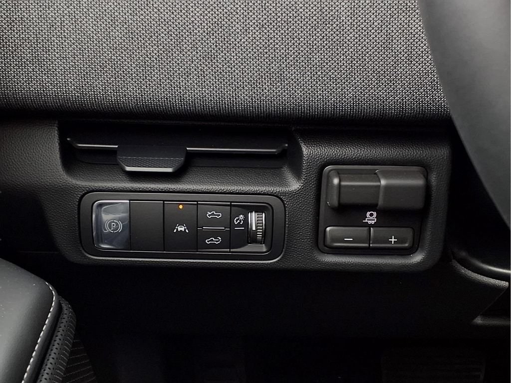 2026 GMC Sierra EV Elevation - Photo 10
