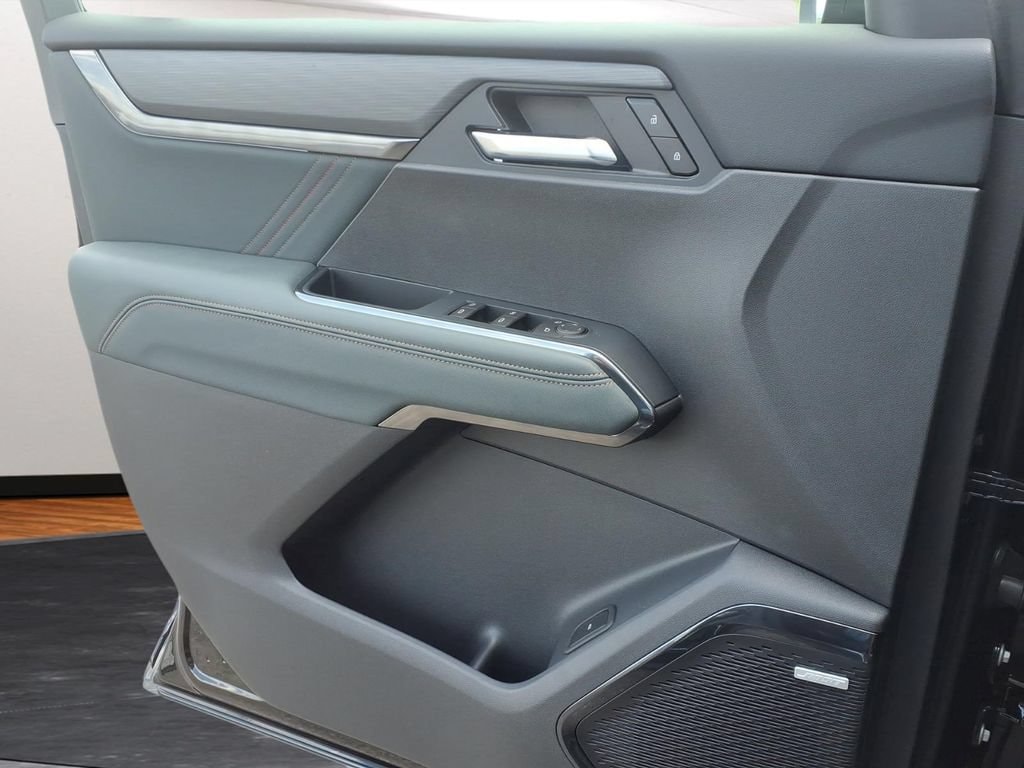 2026 GMC Acadia AT4 - Photo 15