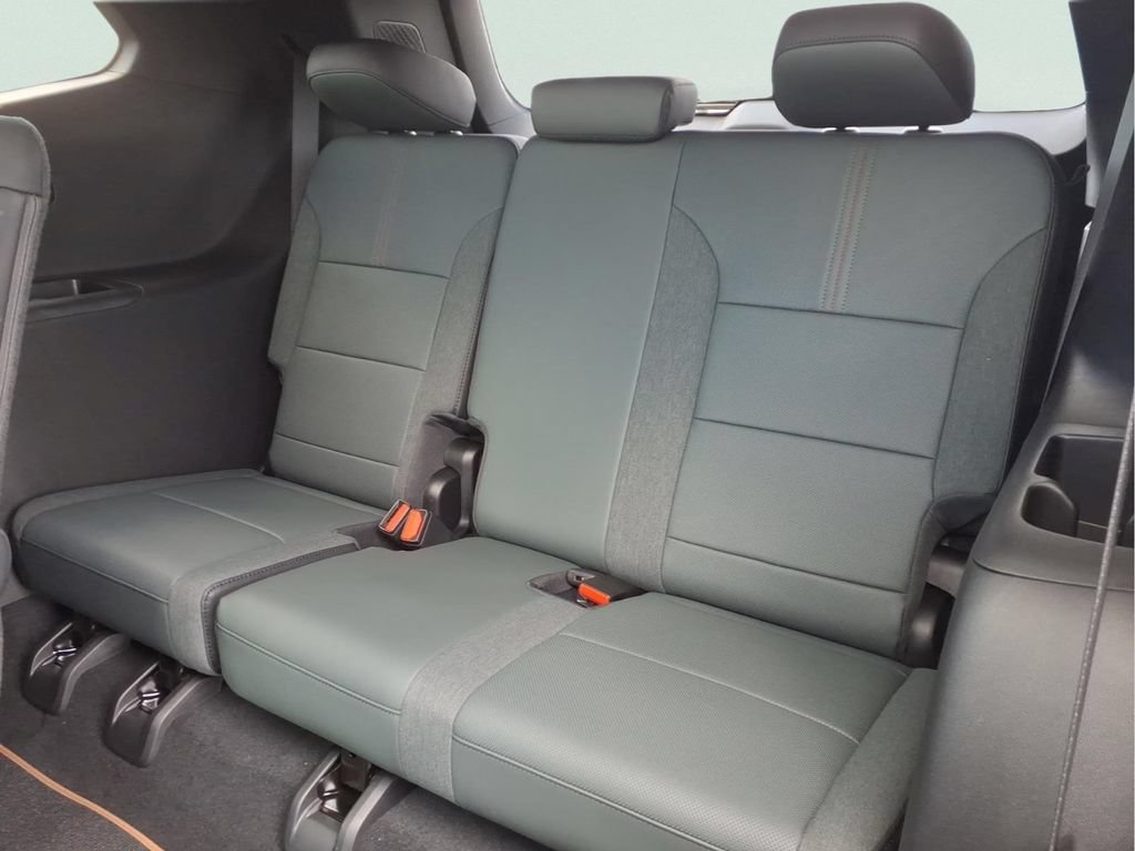2026 GMC Acadia AT4 - Photo 19