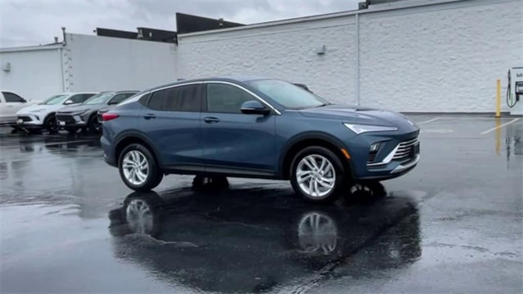 New 2025 Buick Envista Preferred SUV