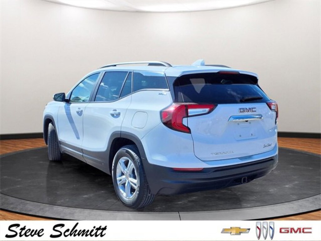 Used 2024 GMC Terrain SLE SUV