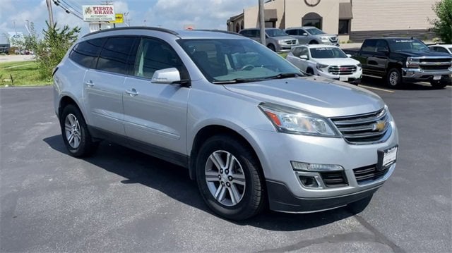 Used 2015 Chevrolet Traverse 1LT with VIN 1GNKRGKD7FJ218566 for sale in Highland, IL