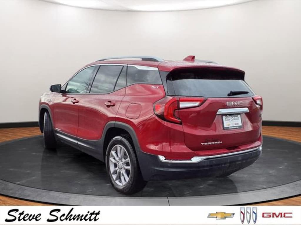 Used 2024 GMC Terrain SLT SUV
