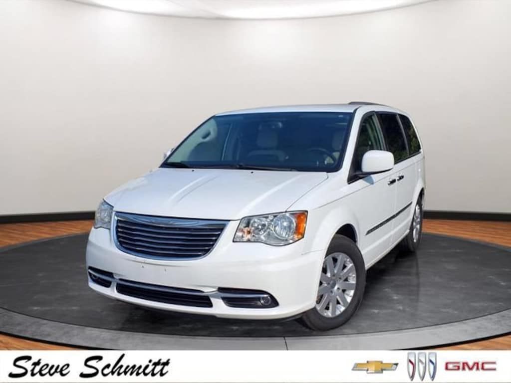 Used 2016 Chrysler Town & Country Touring Minivan