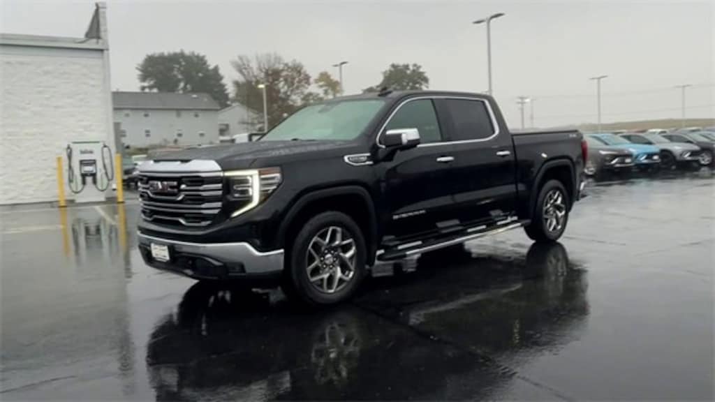 Used 2022 GMC Sierra 1500 SLT Truck