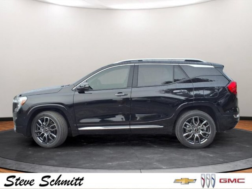 Used 2024 GMC Terrain Denali SUV