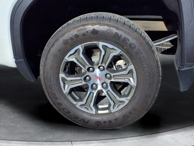 2024 GMC Sierra 1500 SLT - Photo 16