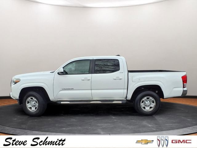 Used 2016 Toyota Tacoma SR5 with VIN 5TFAZ5CNXGX006730 for sale in Highland, IL