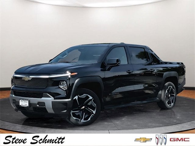 2026 Chevrolet Silverado EV LT's photo