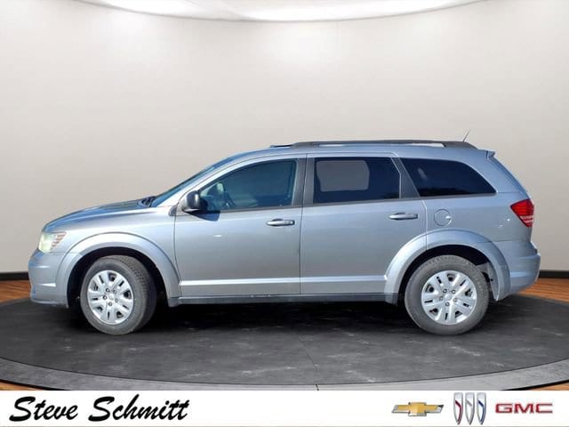 Used 2017 Dodge Journey SE with VIN 3C4PDCABXHT538322 for sale in Highland, IL