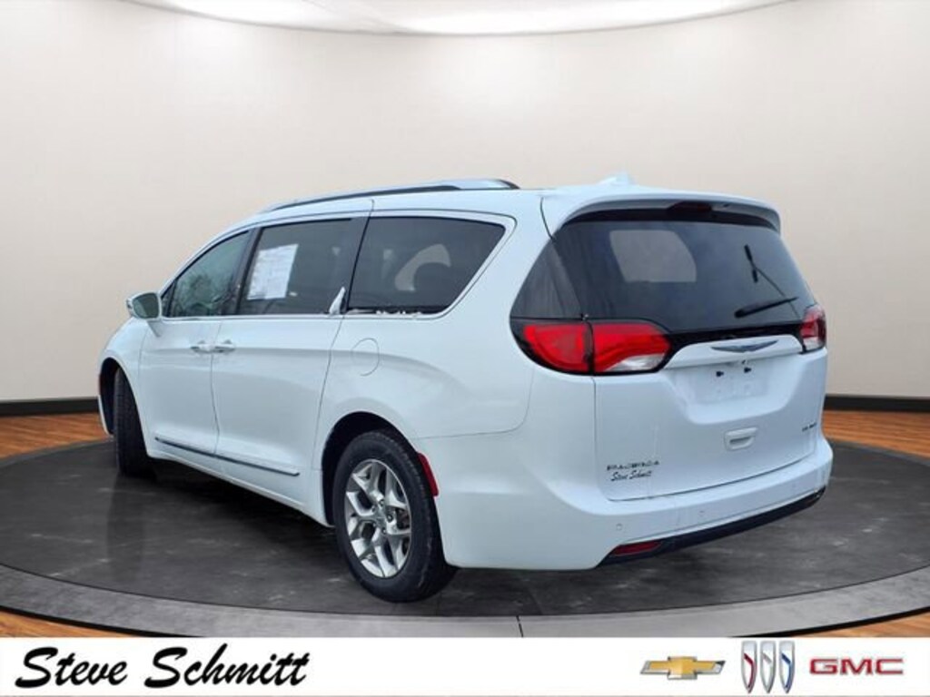 Used 2018 Chrysler Pacifica Limited Minivan