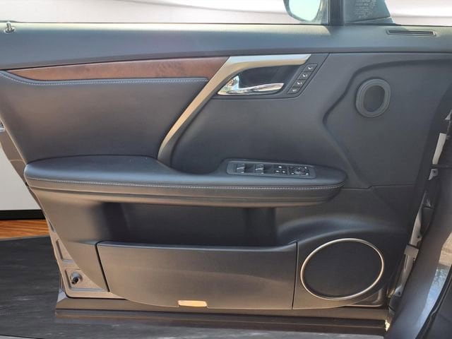 2022 Lexus RX 350 - Photo 16