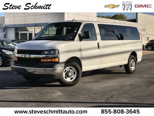 2020 Chevrolet Express Passenger LT's photo