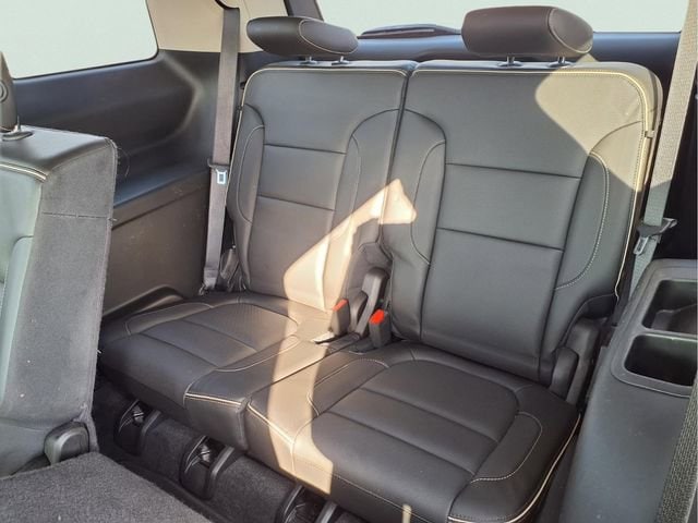 2017 GMC Acadia Denali - Photo 25