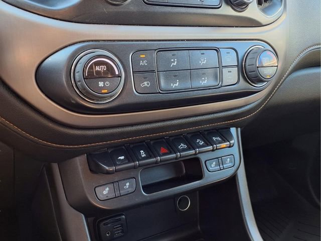 2022 GMC Canyon AT4 - Photo 9