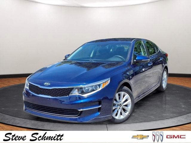 2017 Kia Optima LX AT's photo