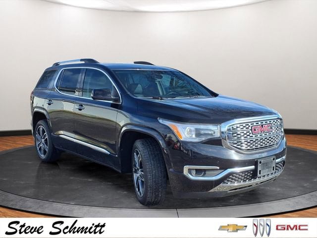 2017 GMC Acadia Denali - Photo 32
