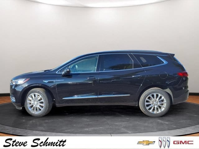Used 2018 Buick Enclave Premium with VIN 5GAERCKW8JJ181554 for sale in Highland, IL