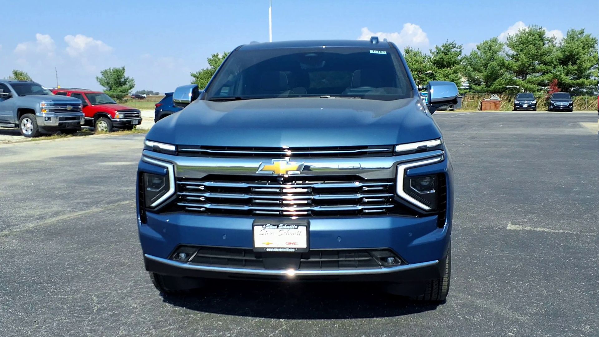 2026 Chevrolet Tahoe Premier photo 2