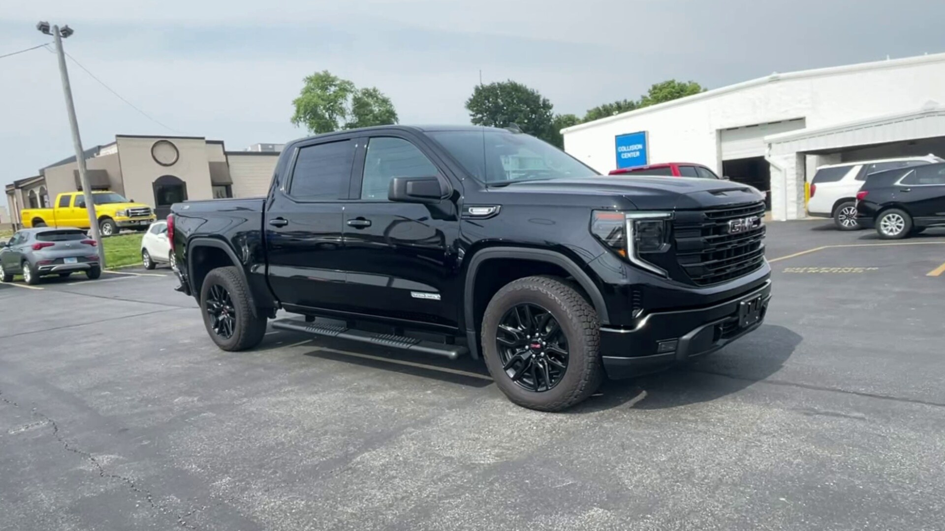 2024 Gmc Sierra 1500 Elevation photo 2