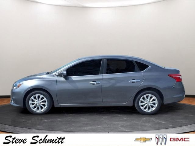 Used 2018 Nissan Sentra SV with VIN 3N1AB7AP8JL621352 for sale in Highland, IL