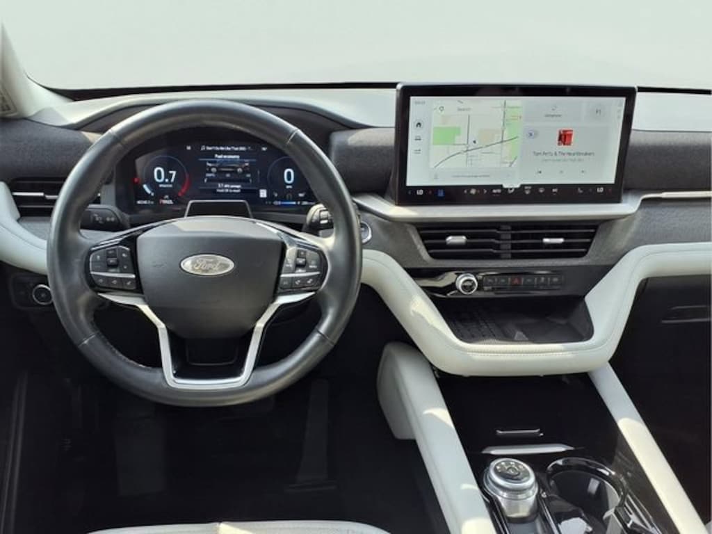 Used 2025 Ford Explorer Platinum SUV