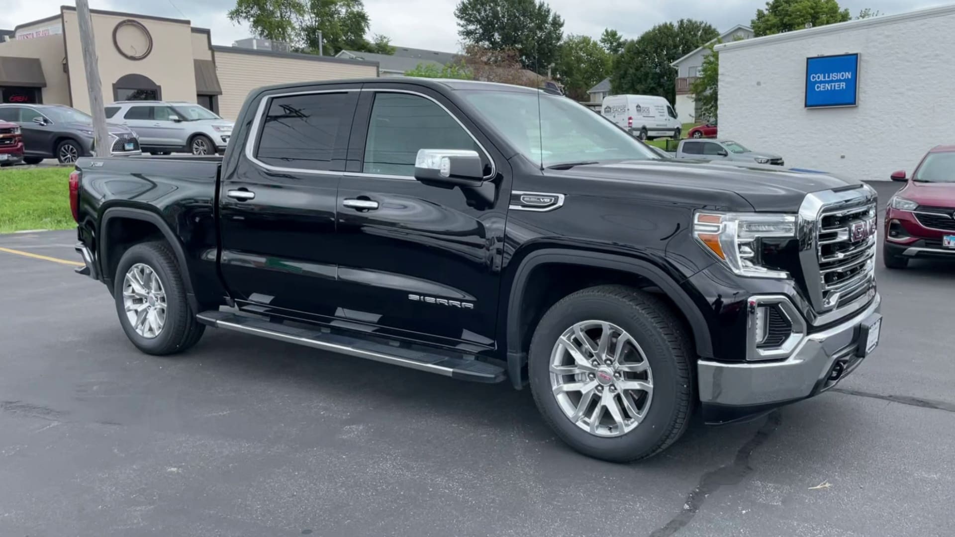 Used 2021 GMC Sierra 1500 SLT with VIN 3GTU9DEDXMG370710 for sale in Highland, IL